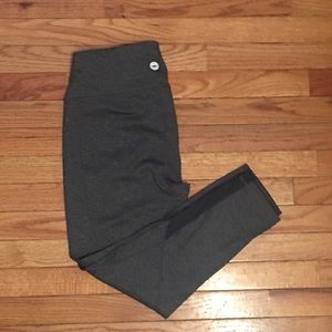 Grey cutout athletic leggings  🏋️‍♀️